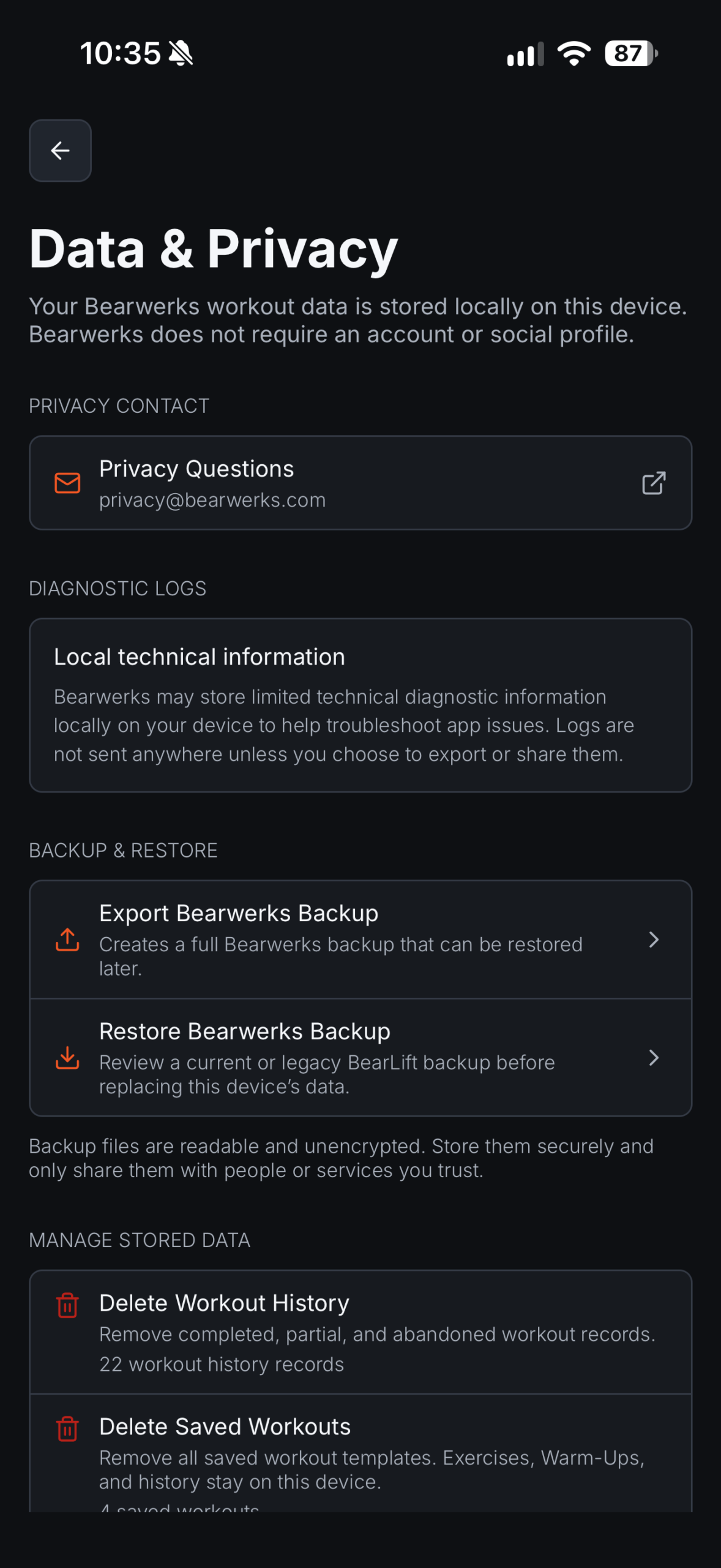 Data and Privacy screen explaining local workout storage and user-controlled diagnostic log sharing.
